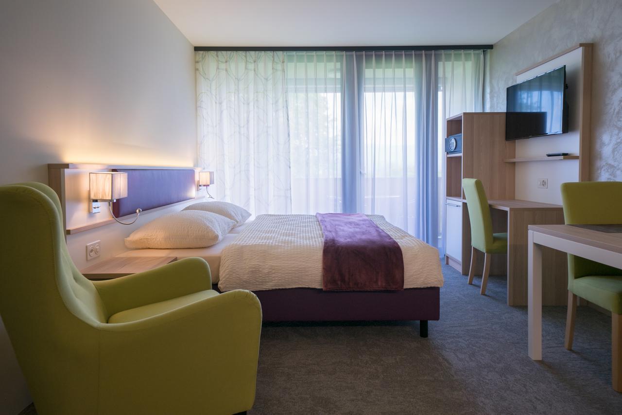 Wohnmotel - Hinterforst Altstatten Bagian luar foto