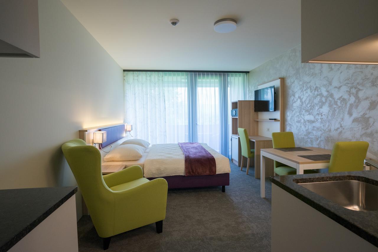 Wohnmotel - Hinterforst Altstatten Bagian luar foto