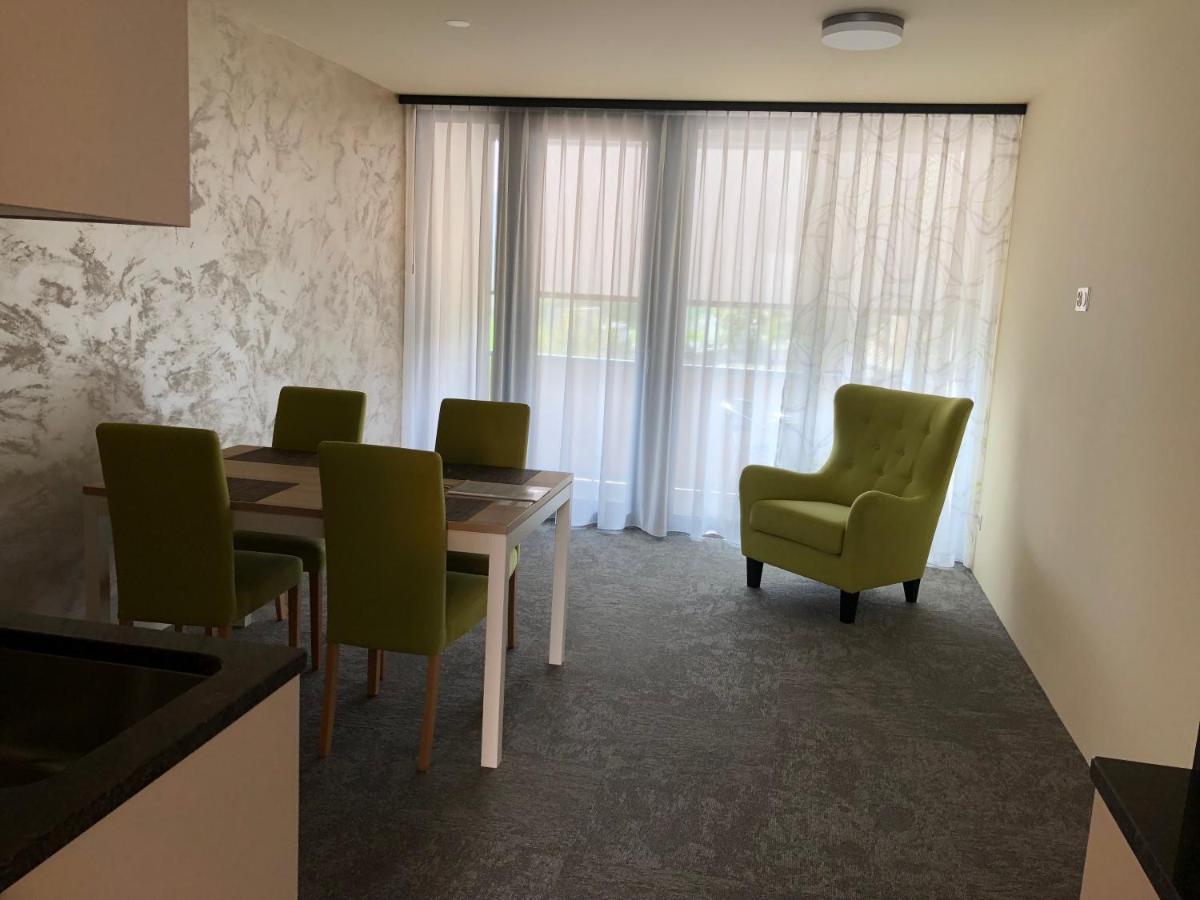 Wohnmotel - Hinterforst Altstatten Bagian luar foto
